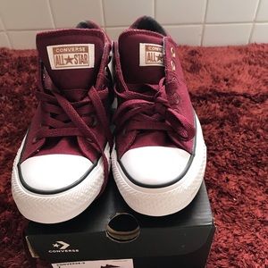 Converse NWT sz 7